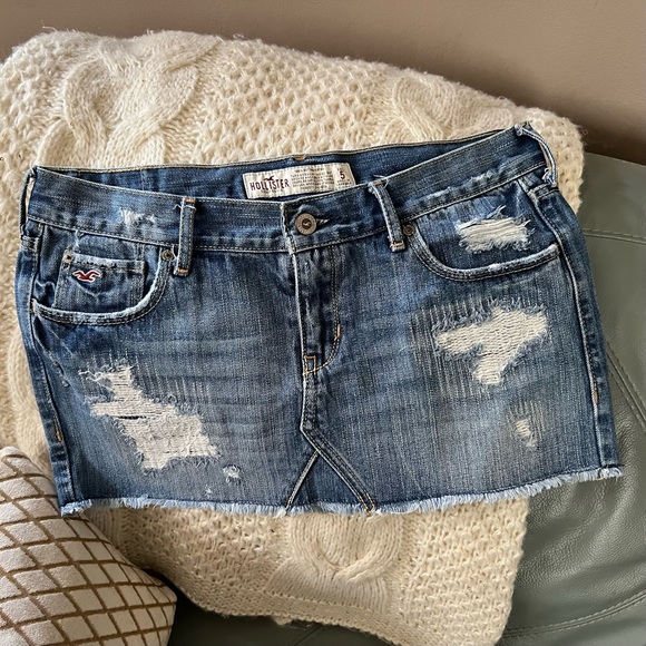 Hollister Dresses & Skirts - Y2K HOLLISTER Distressed DENIM Mini SKIRT Size 5